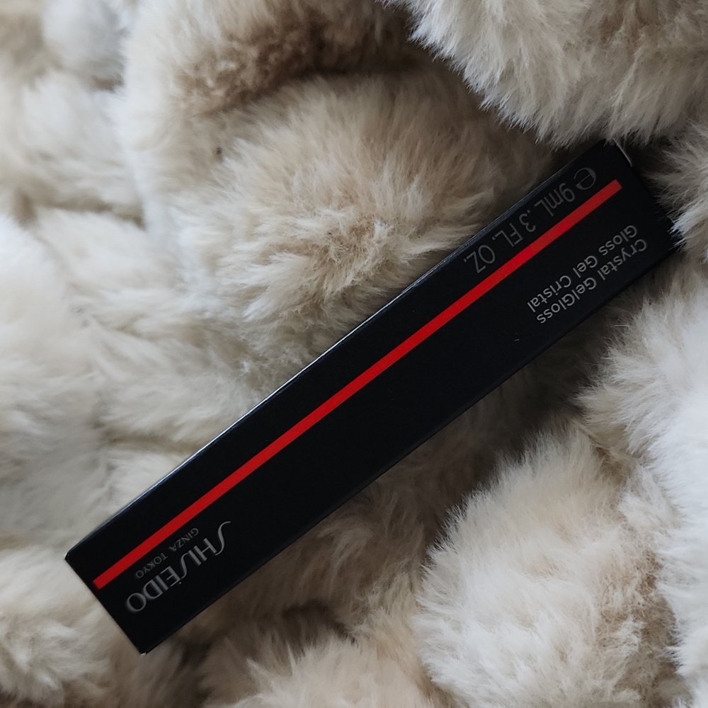 Shiseido -Lip Gloss & Shine
Crystal GelGloss - Picture 4 of 4